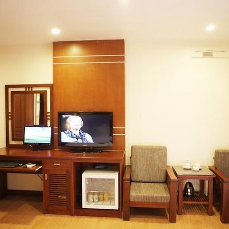 Prince Hanoi Hotel Екстер'єр фото