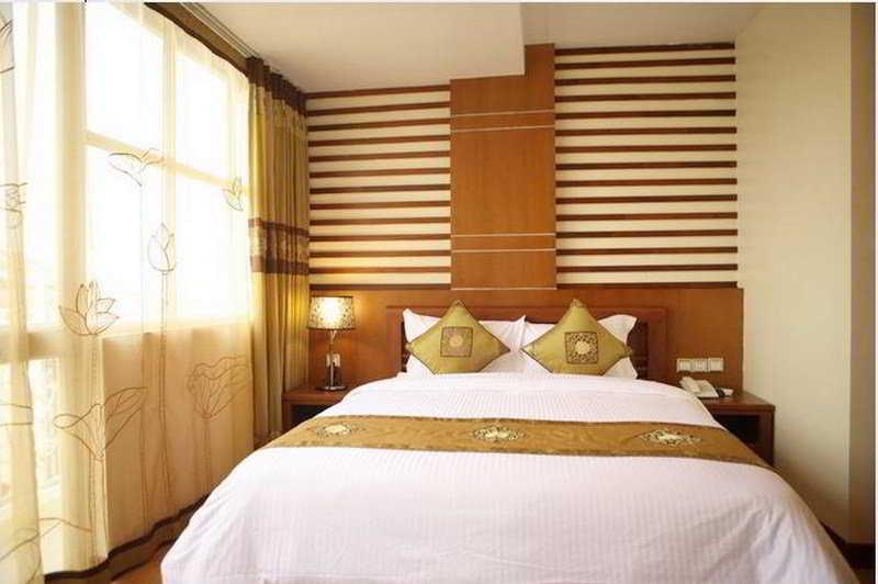 Prince Hanoi Hotel Екстер'єр фото