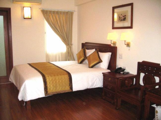 Prince Hanoi Hotel Екстер'єр фото
